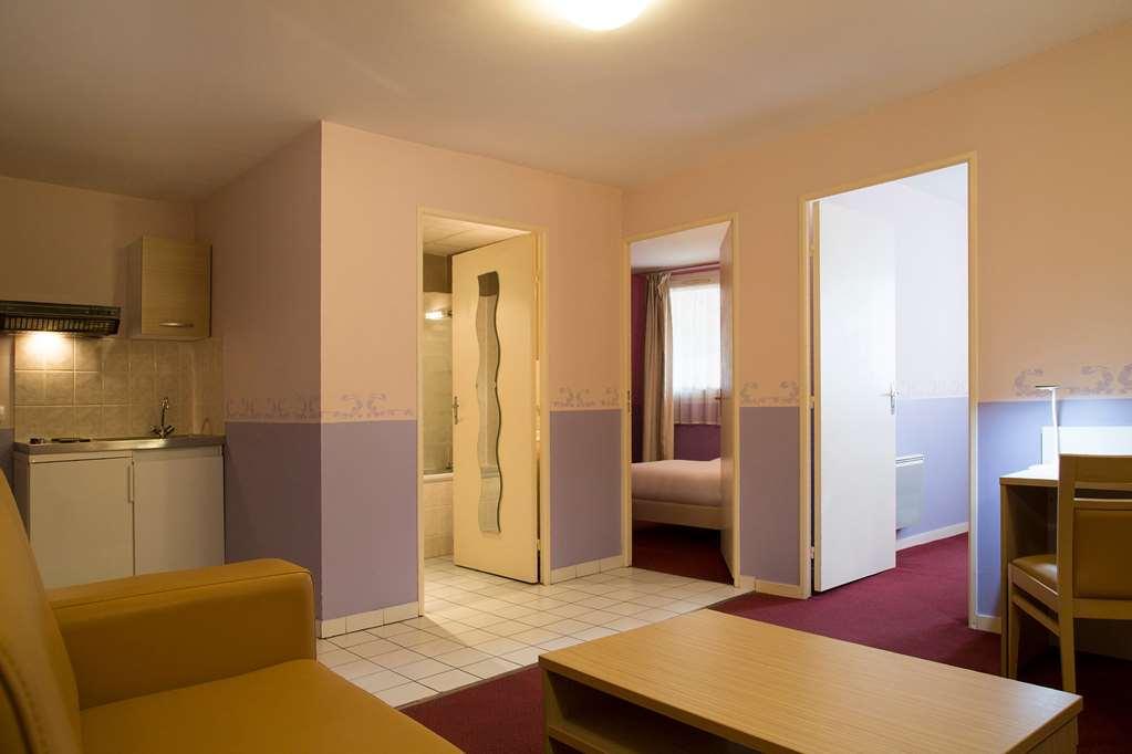 Brit Hotel Le Lion D'Or Шинон Номер фото