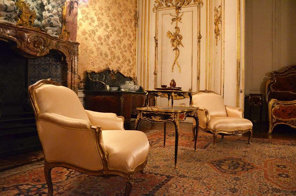 Brit Hotel Le Lion D'Or Шинон Номер фото
