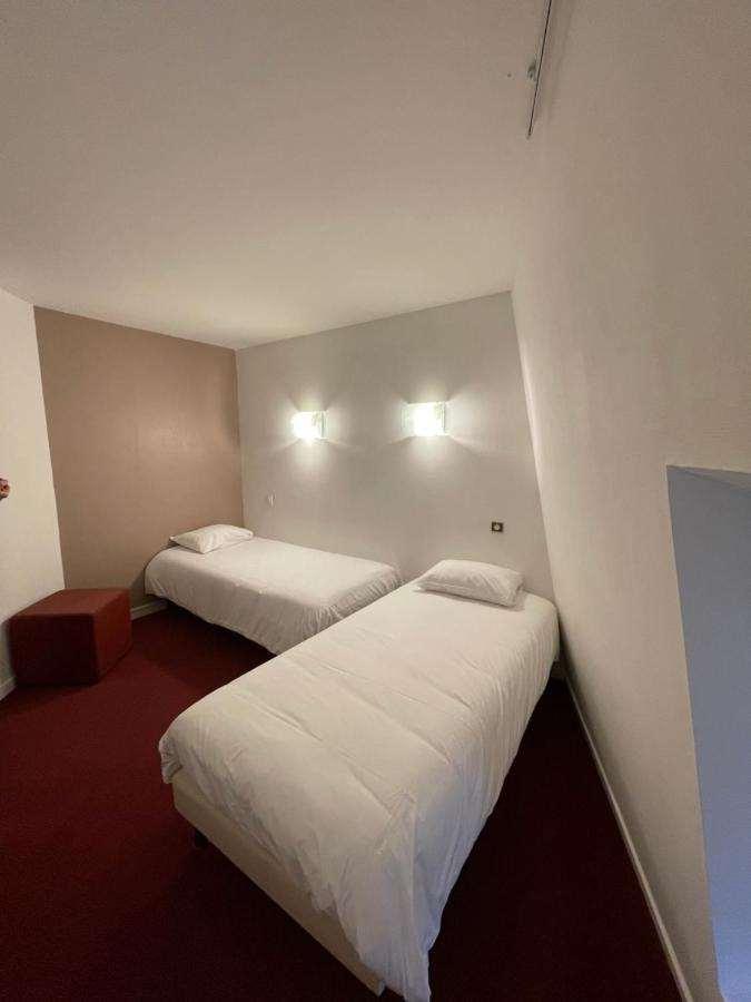 Brit Hotel Le Lion D'Or Шинон Номер фото