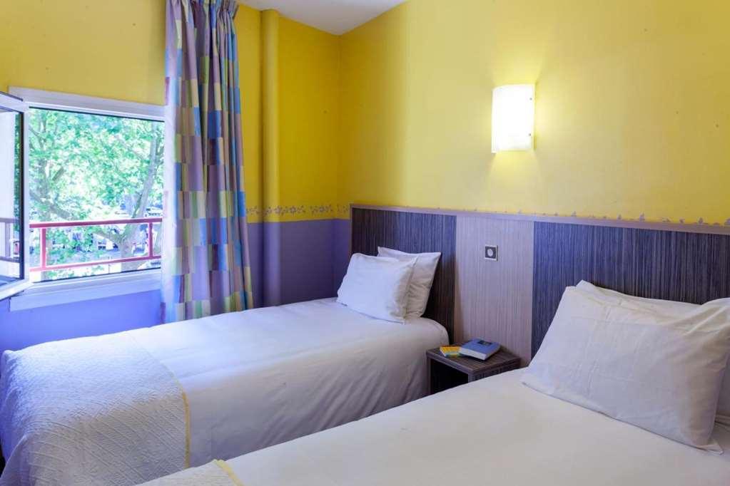Brit Hotel Le Lion D'Or Шинон Номер фото